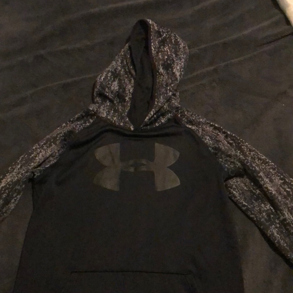 Youth boys black under armor sweater